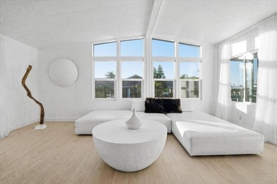 Beach Home For Sale in Huntington Beach, California