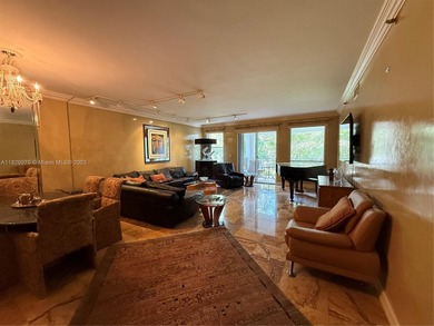 Beach Condo For Sale in Aventura, Florida