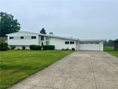 Beach Home For Sale in Lorain, Ohio