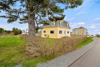 Beach Home For Sale in Blue Rocks, 