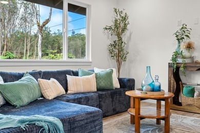 Beach Home For Sale in Mountain View, Hawaii