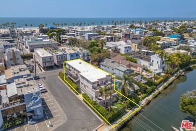 Beach Home For Sale in Venice, California