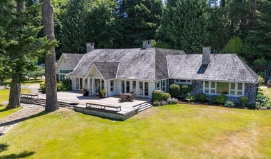 Beach Home For Sale in Qualicum Beach, British Columbia