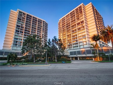 Beach Condo For Sale in Santa Monica, California