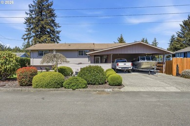 Beach Home For Sale in Reedsport, Oregon
