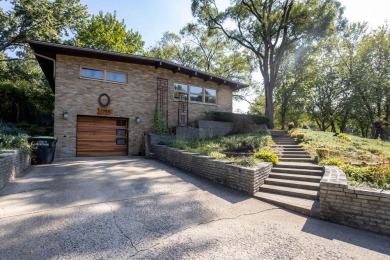 Beach Home For Sale in Portage, Indiana