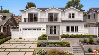 Beach Lot For Sale in Pacific Palisades, California