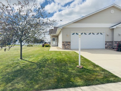 Beach Townhome/Townhouse For Sale in Portage, Indiana