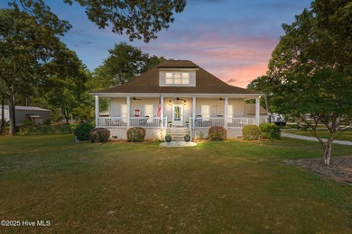 Beach Home For Sale in Minnesott Beach, North Carolina