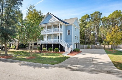 Beach Home For Sale in Mount Pleasant, South Carolina