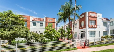 Beach Townhome/Townhouse For Sale in Miami Beach, Florida