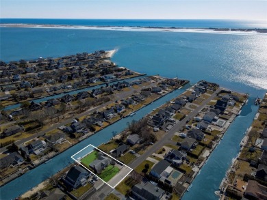 Beach Home For Sale in East Quogue, New York
