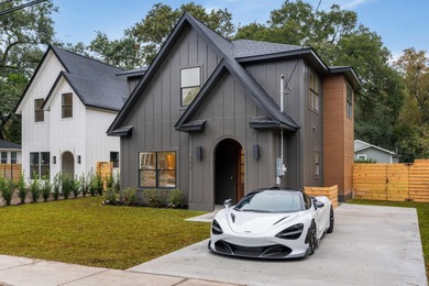 Beach Home For Sale in Charleston, South Carolina