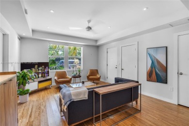 Beach Condo For Sale in Miami Beach, Florida