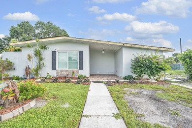 Beach Home For Sale in Port Saint Lucie, Florida