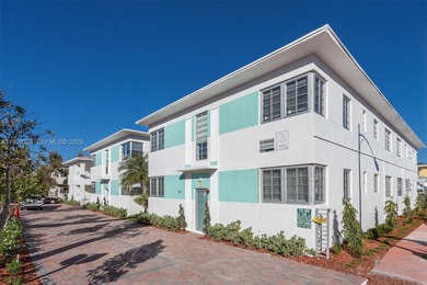 Beach Townhome/Townhouse For Sale in Miami Beach, Florida