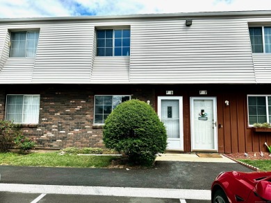 Beach Condo Sale Pending in East Haven, Connecticut