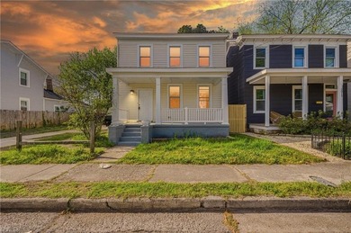 Beach Home For Sale in Portsmouth, Virginia