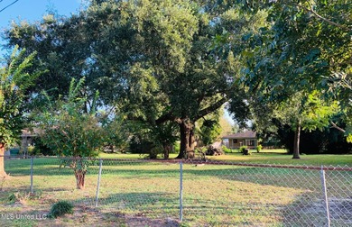 Beach Lot For Sale in Gulfport, Mississippi