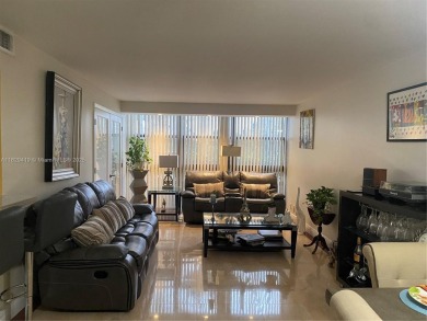 Beach Condo For Sale in Hallandale Beach, Florida