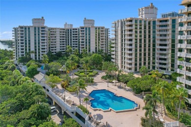 Beach Condo For Sale in Key Biscayne, Florida