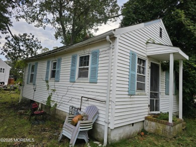Beach Home For Sale in Toms River, New Jersey