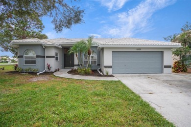 Beach Home For Sale in Sarasota, Florida