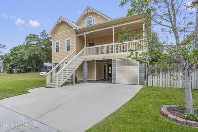 Beach Home For Sale in Biloxi, Mississippi