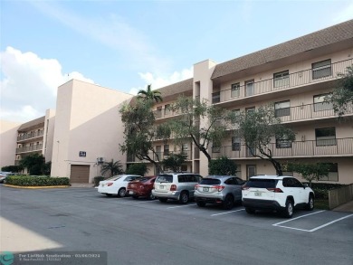 Beach Condo For Sale in Sunrise, Florida