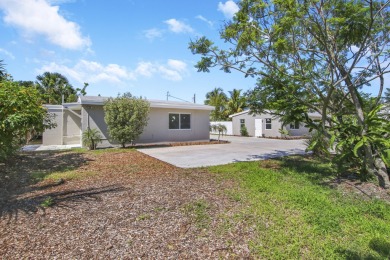 Beach Townhome/Townhouse For Sale in West Palm Beach, Florida