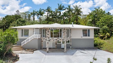 Beach Home For Sale in Keaau, Hawaii