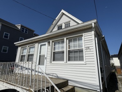 Beach Townhome/Townhouse Sale Pending in Keansburg, New Jersey