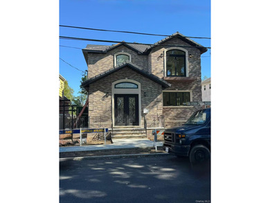 Beach Home For Sale in Bayside, New York
