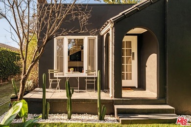 Beach Home For Sale in Venice, California