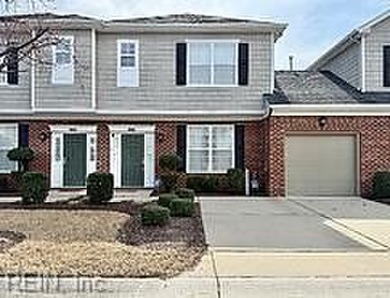 Beach Townhome/Townhouse For Sale in Virginia Beach, Virginia