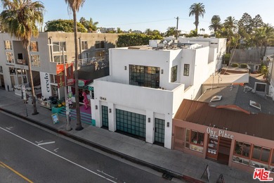 Beach Home For Sale in Venice, California