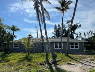 Beach Home For Sale in Fort Myers, Florida