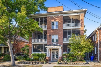 Beach Condo For Sale in Norfolk, Virginia