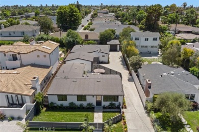 Beach Townhome/Townhouse For Sale in Costa Mesa, California