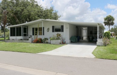 Beach Home For Sale in Sarasota, Florida