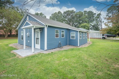 Beach Home For Sale in Elizabeth City, North Carolina