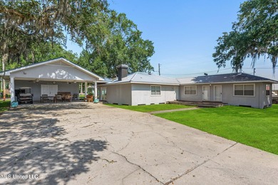 Beach Home For Sale in Gautier, Mississippi