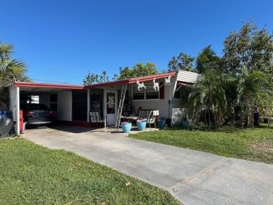 Beach Home For Sale in Bradenton, Florida