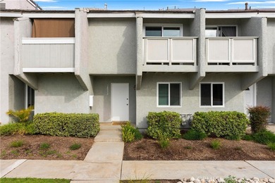 Beach Condo For Sale in Huntington Beach, California