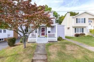 Beach Home Sale Pending in West Haven, Connecticut