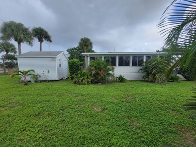 Beach Home For Sale in West Palm Beach, Florida