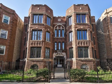 Beach Condo Active Under Contract in Chicago, Illinois