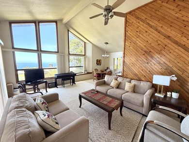 Beach Home For Sale in Honokaa, Hawaii