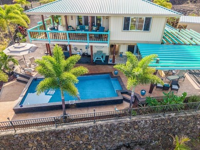 Beach Home For Sale in Captain Cook, Hawaii