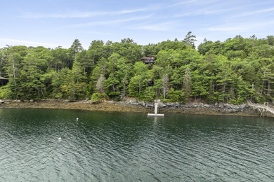 Beach Home For Sale in Boothbay Harbor, Maine